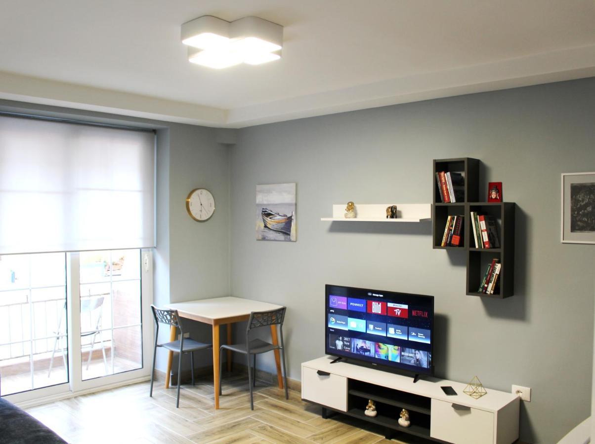 Apartamento 2V1 - Blloku Bkt Tirana Exterior foto