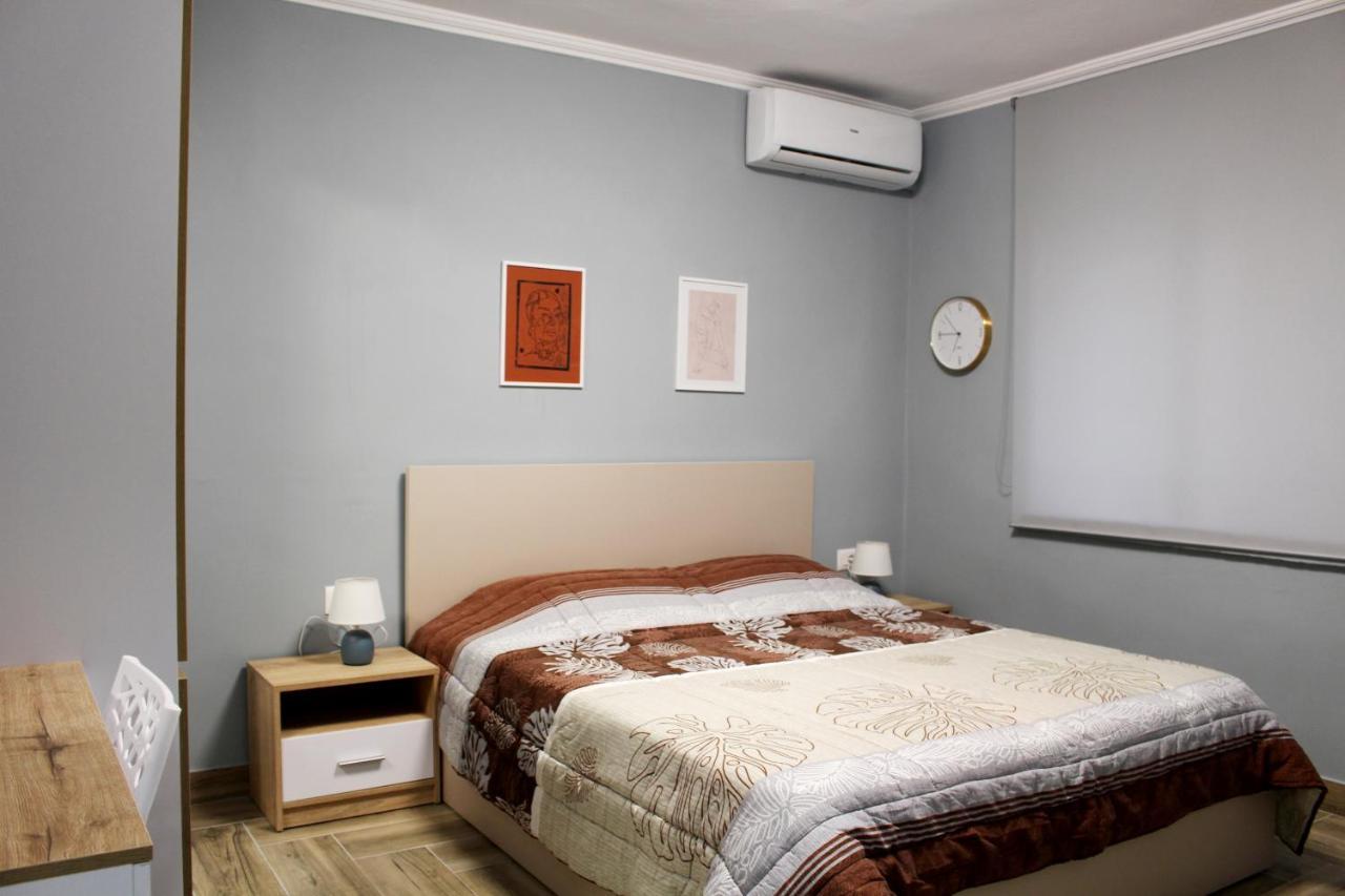 Apartamento 2V1 - Blloku Bkt Tirana Exterior foto