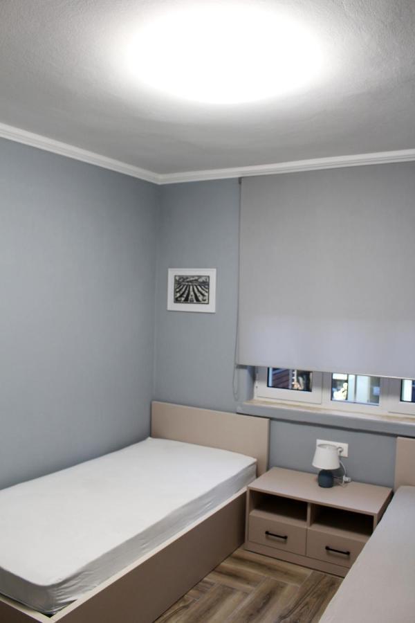 Apartamento 2V1 - Blloku Bkt Tirana Exterior foto